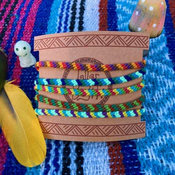 Paquete de 5 Pulseras-Hilo Colores Mixtos